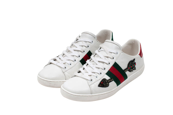 Gucci cheap arrow sneakers