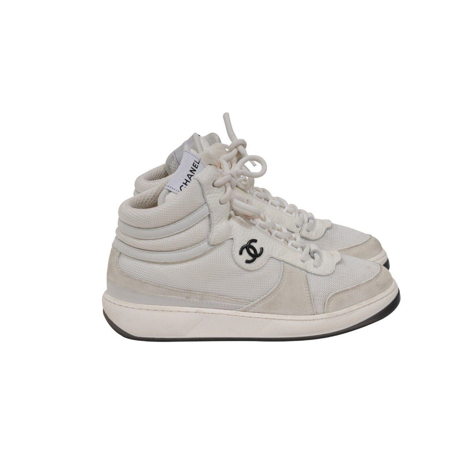 High Top Sneaker US 7.5 EU 37.5 White Leather Interlocking CC Logo CHANEL 