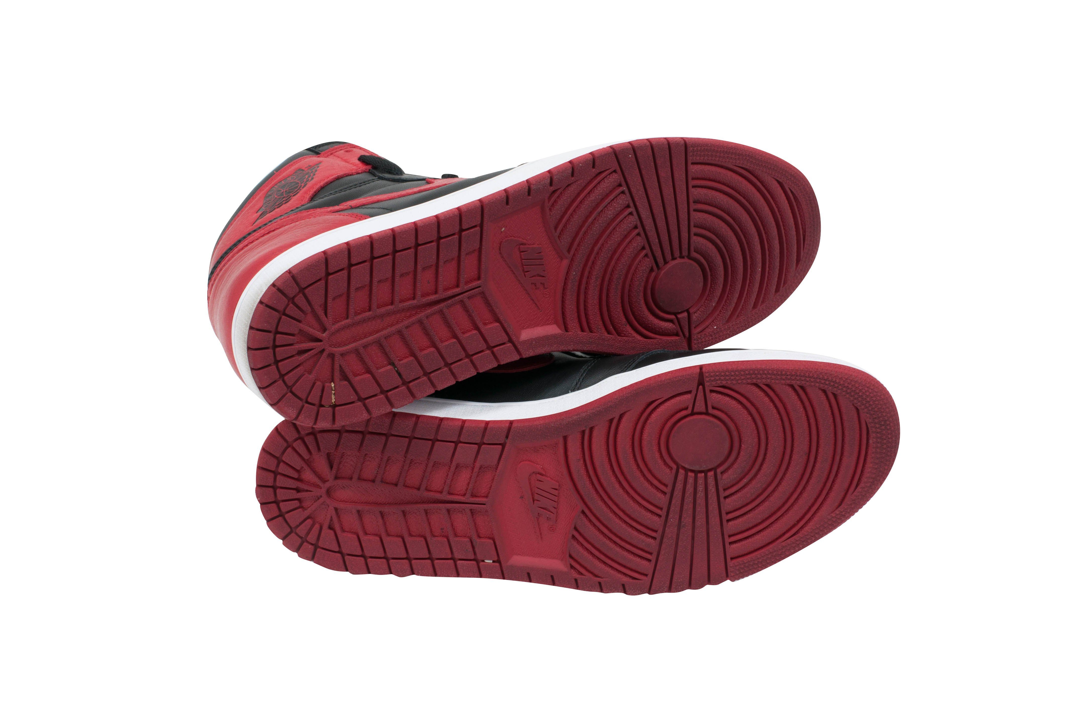 Air Jordan 1 Retro Bred 