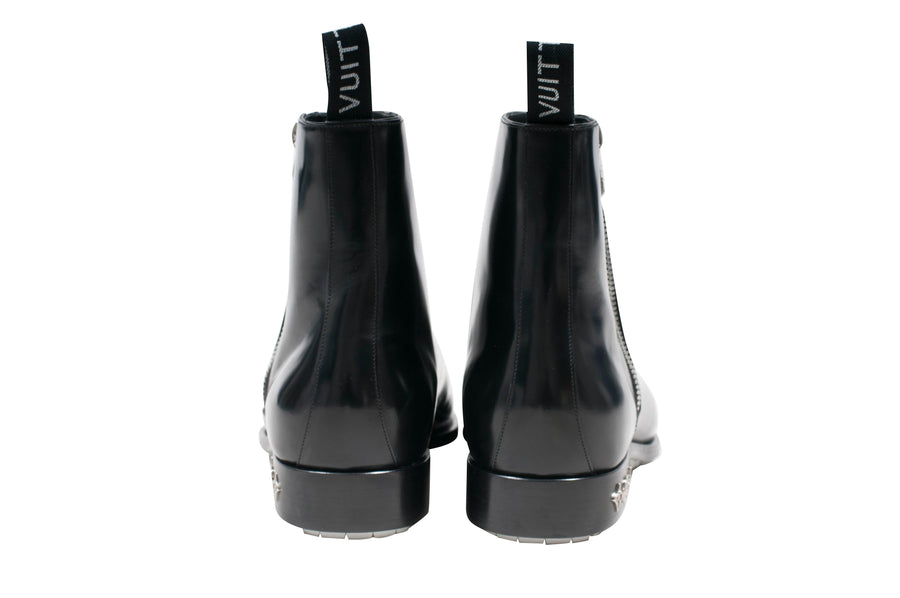 Louis Vuitton LV Monogram Leather Chelsea Boots - Black Boots, Shoes -  LOU799594