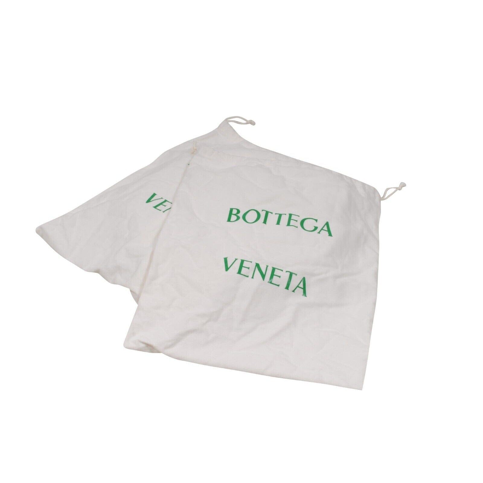 『BOTTEGA VENETA』50%OFF⭐値下げ対応あり BOTTEGA VENETA Black Leather Lug Tan Crepe Sole Chelsea Boots IS43