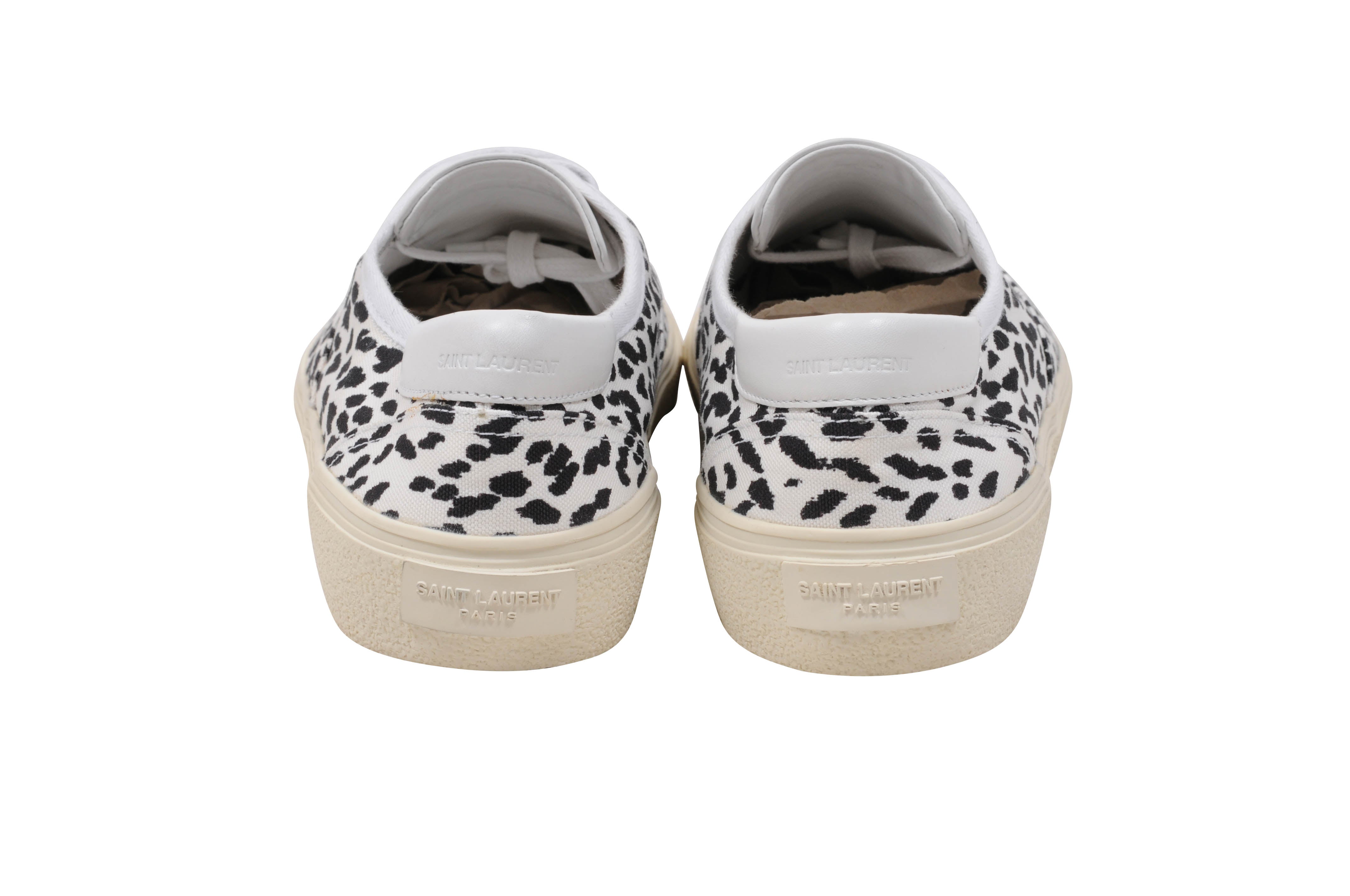 Black White Baby Cat Low Top Skate Sneakers