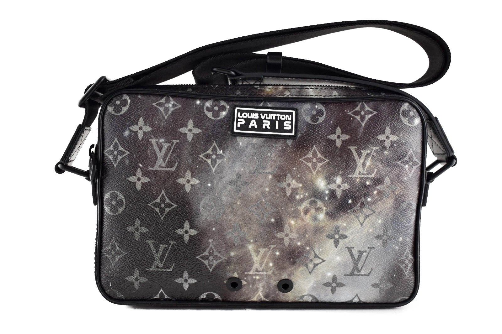 Louis Vuitton Discovery Messenger Shoulder Bag(Black)