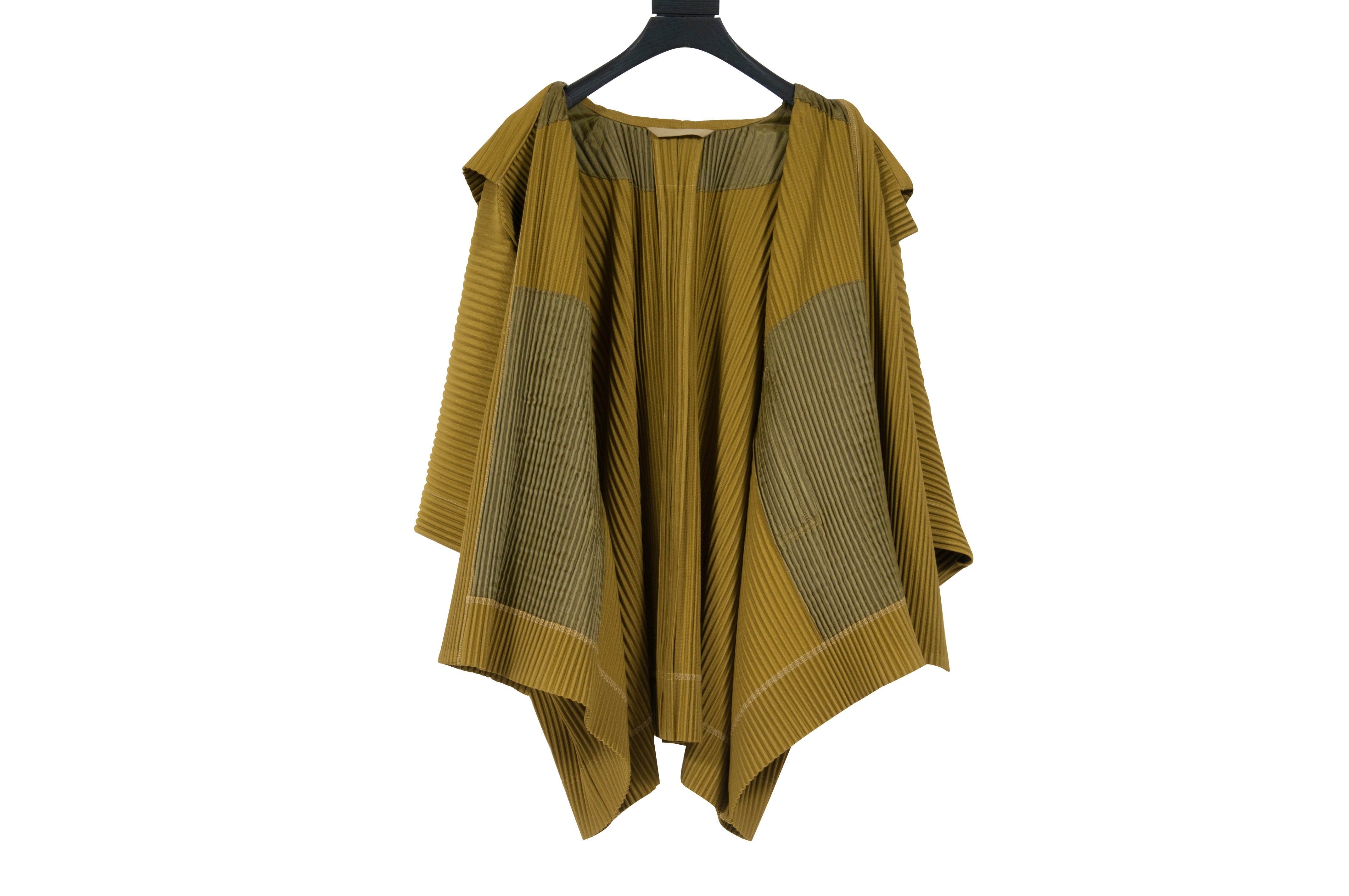 Homme Plisse Mustard Green Hooded Jacket – THE-ECHELON