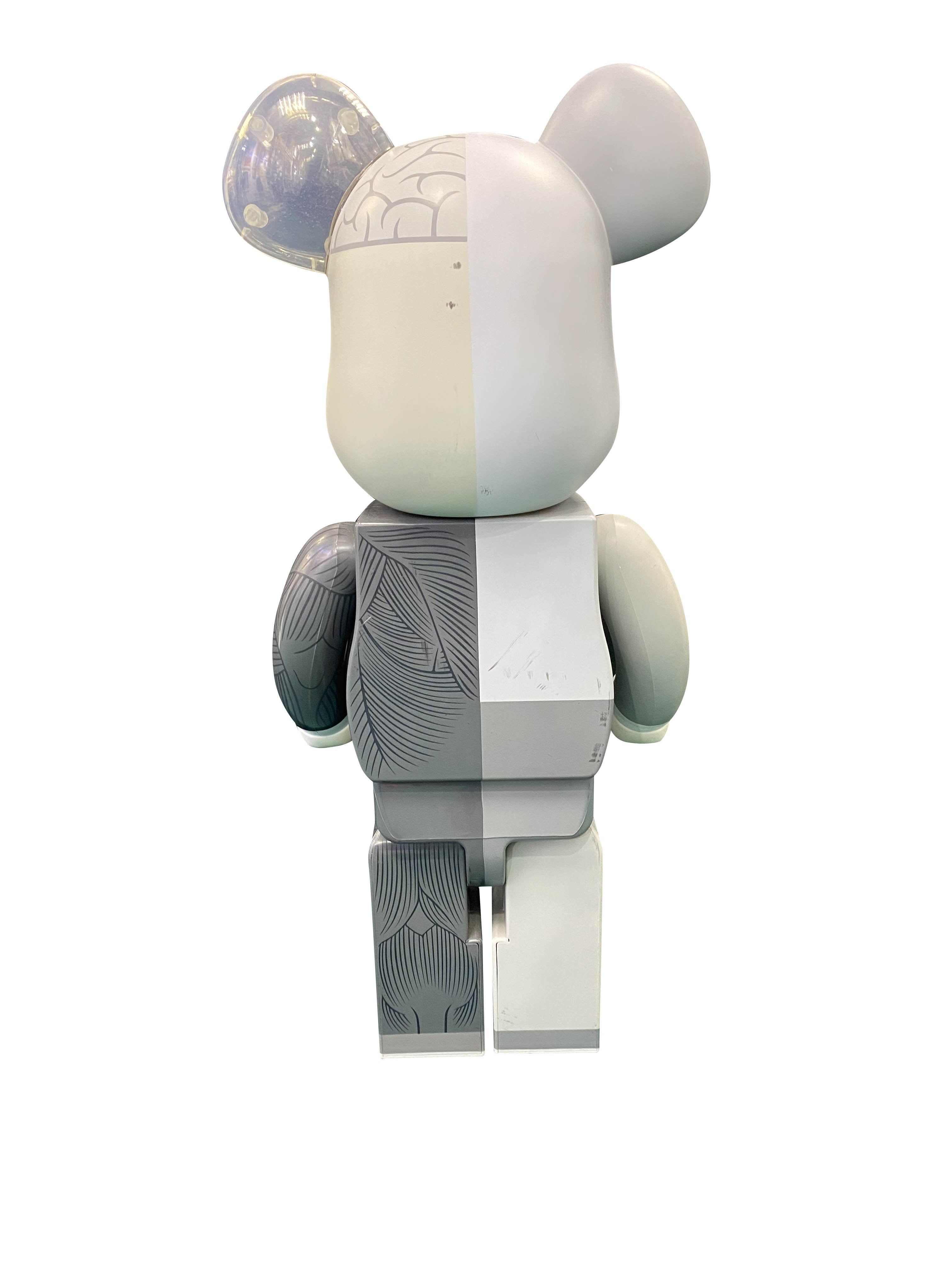 Bearbrick Kaws Dissected Gris par Bearbrick, 2009 | Design