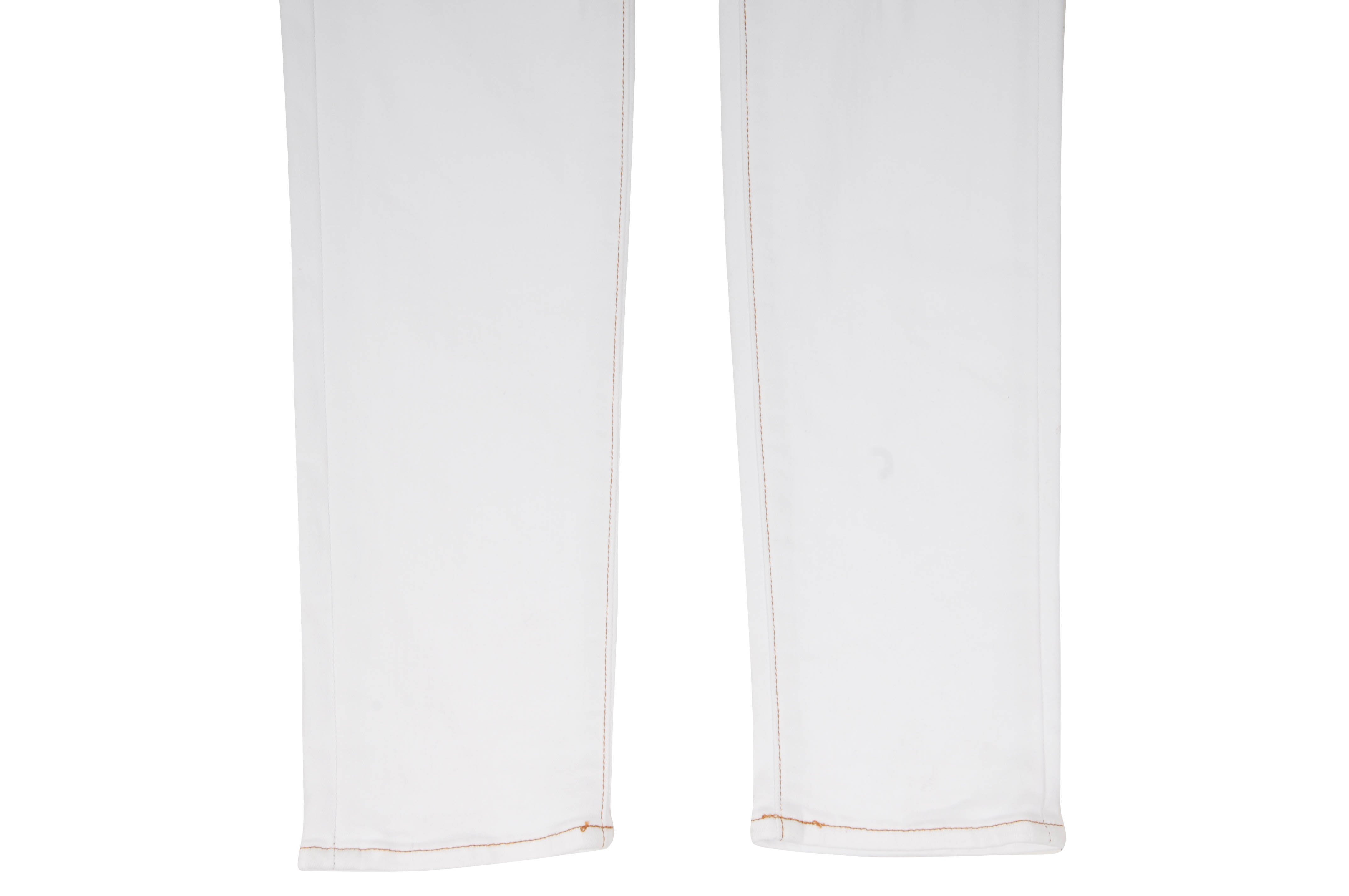 Amiri Men's Knee Slash Distressed White Denim Jeans Size 32 – THE-ECHELON