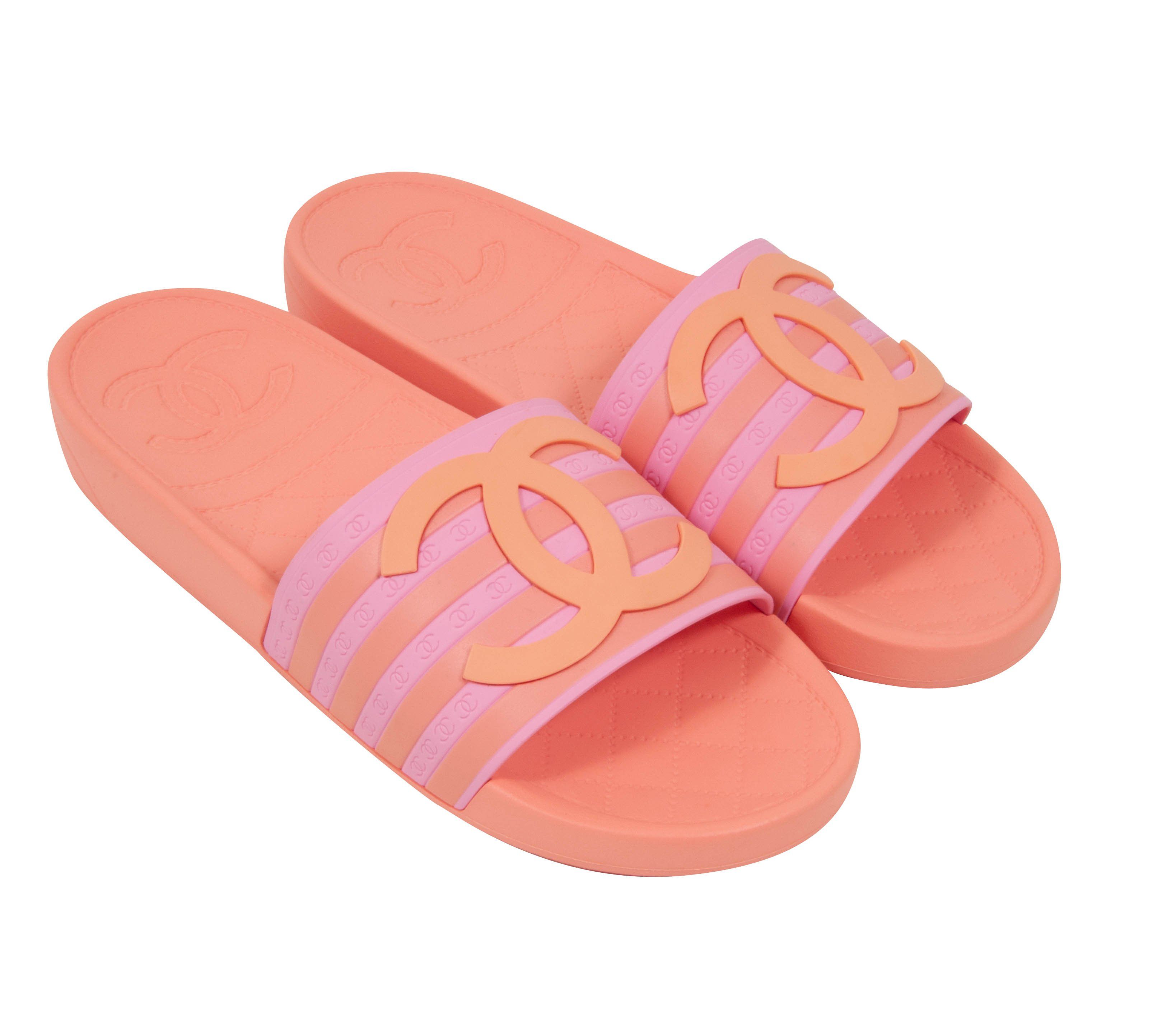 Chanel rubber clearance slides