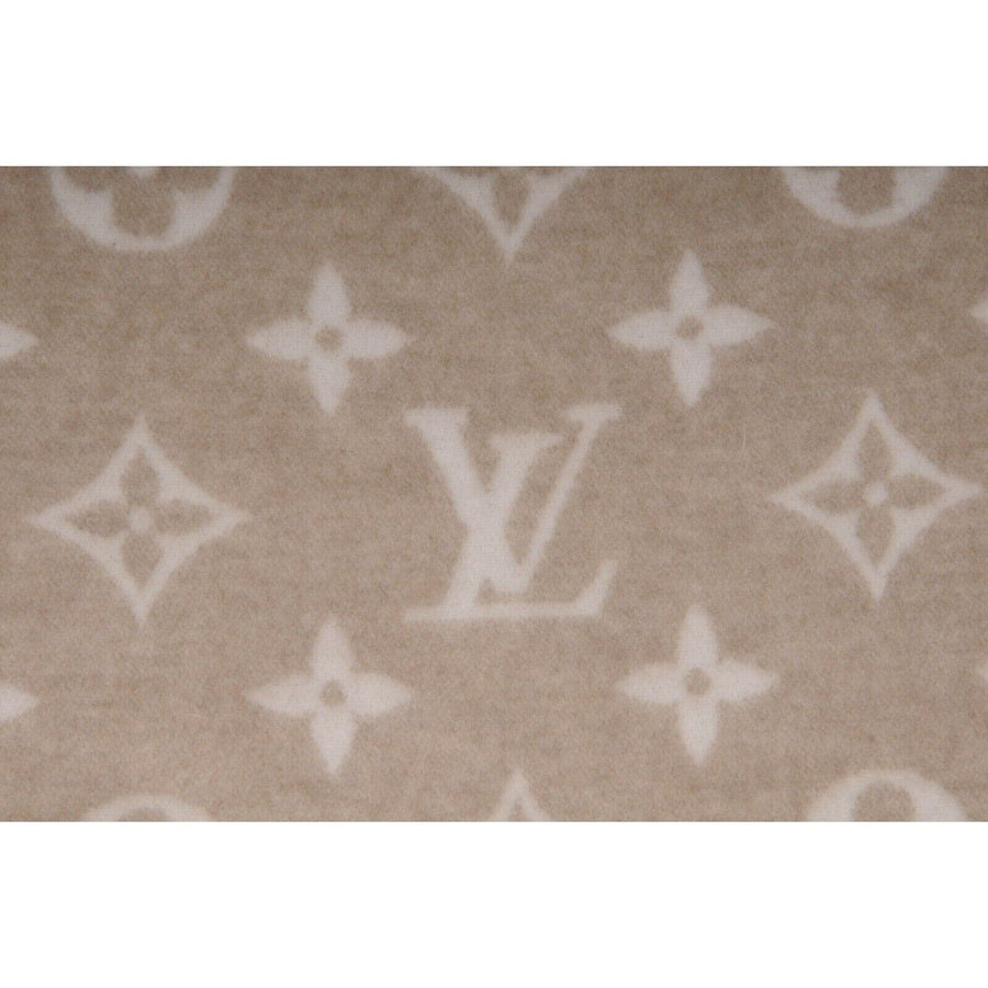 Louis Vuitton Throw Blanket Tan Ivory Monogram 90% Wool 10% Cashmere M70440  New