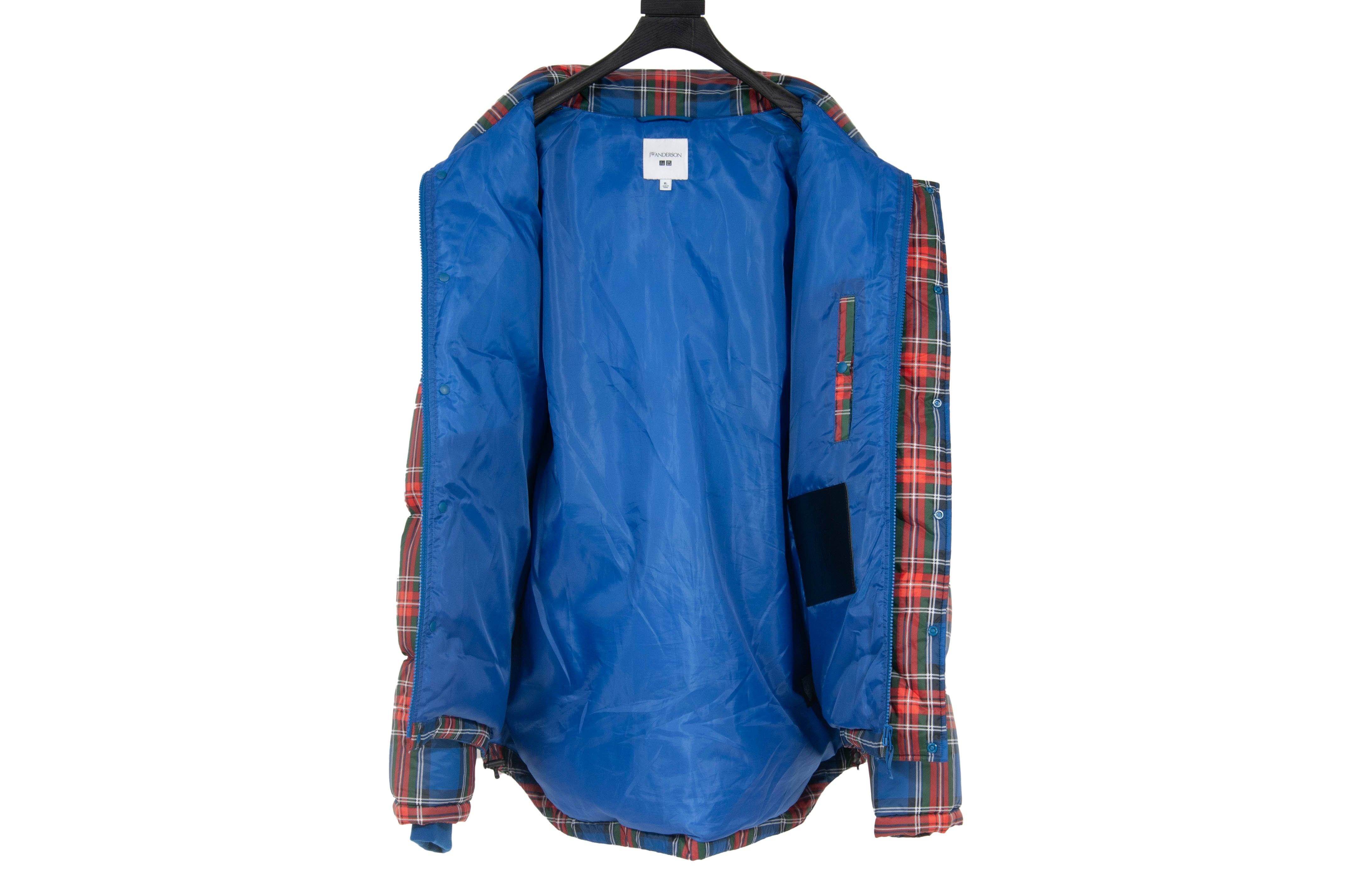 Uniqlo Light Down Puffer Jacket THE ECHELON