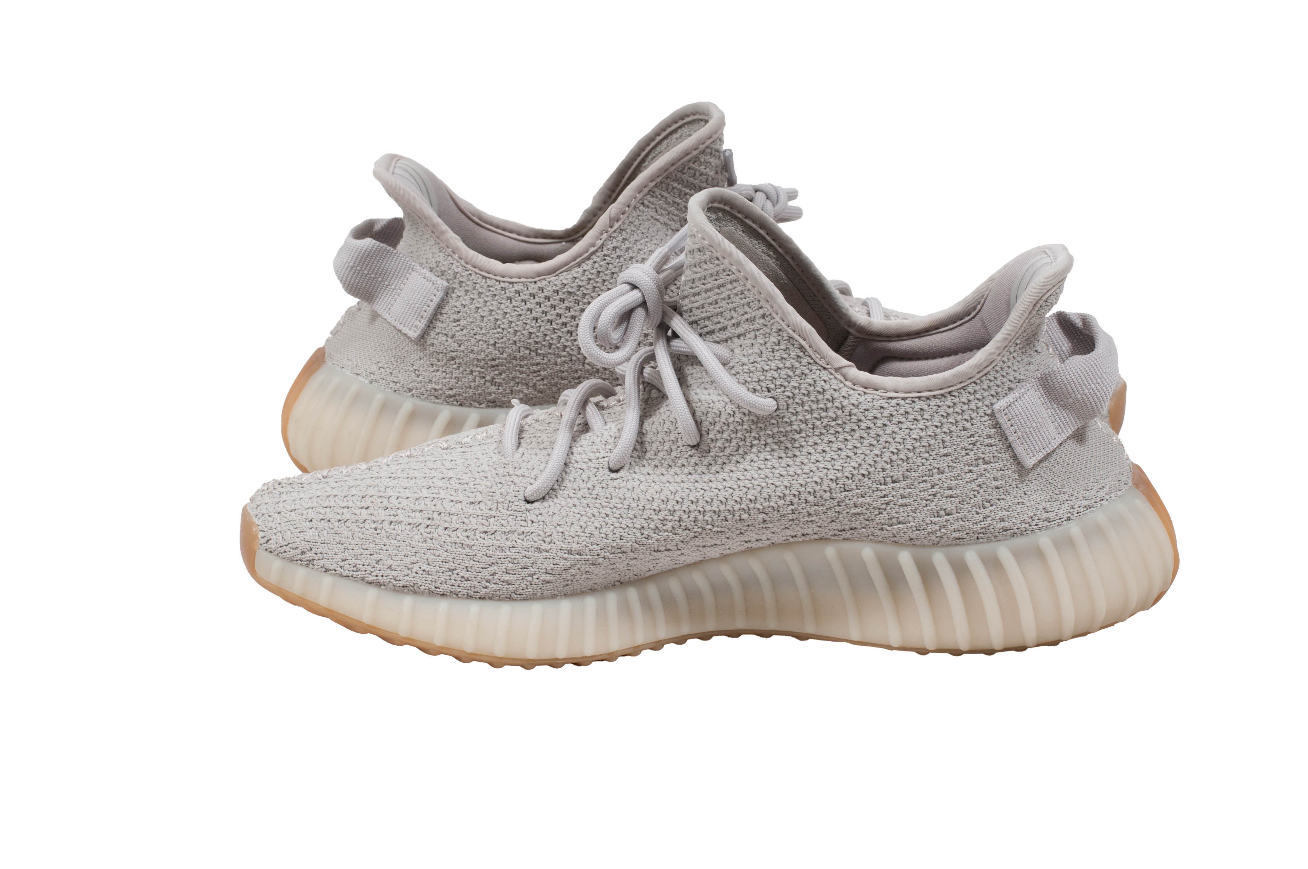 新品未使用YEEZY BOOST 350 V2 \